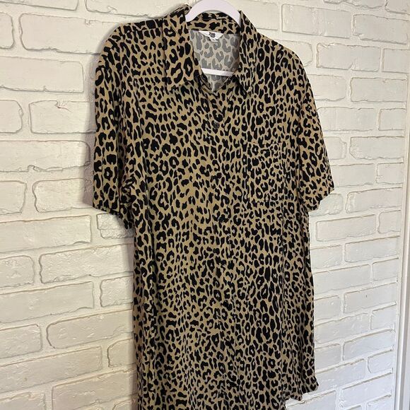 Ascot & Hart Leopard Print‎ Button Down Oversized Short Sleeve Dress Size Small - Picture 2 of 8